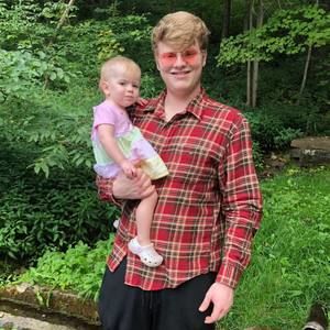 Meet your Posher, Logan